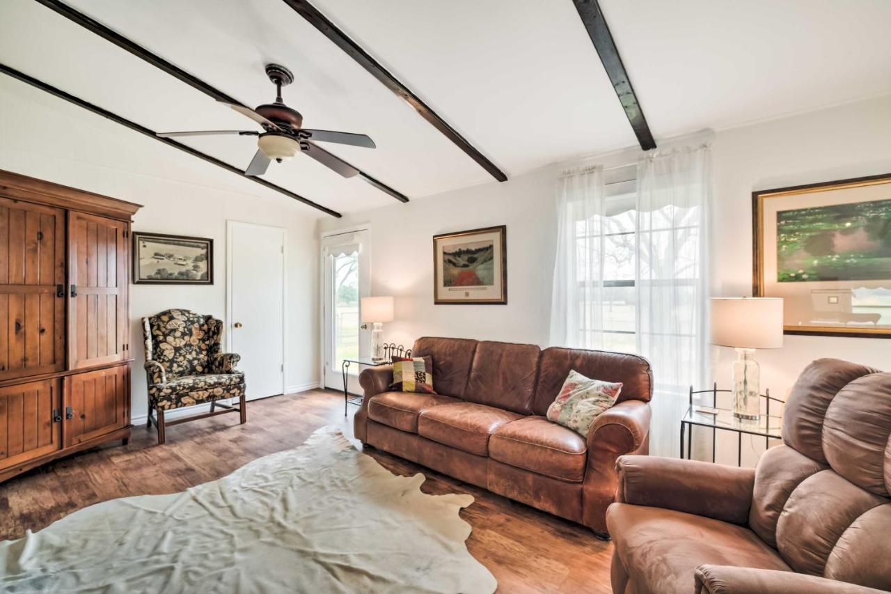 Carmine Cottage With Porch On Beautiful 60-Acre Farm المظهر الخارجي الصورة