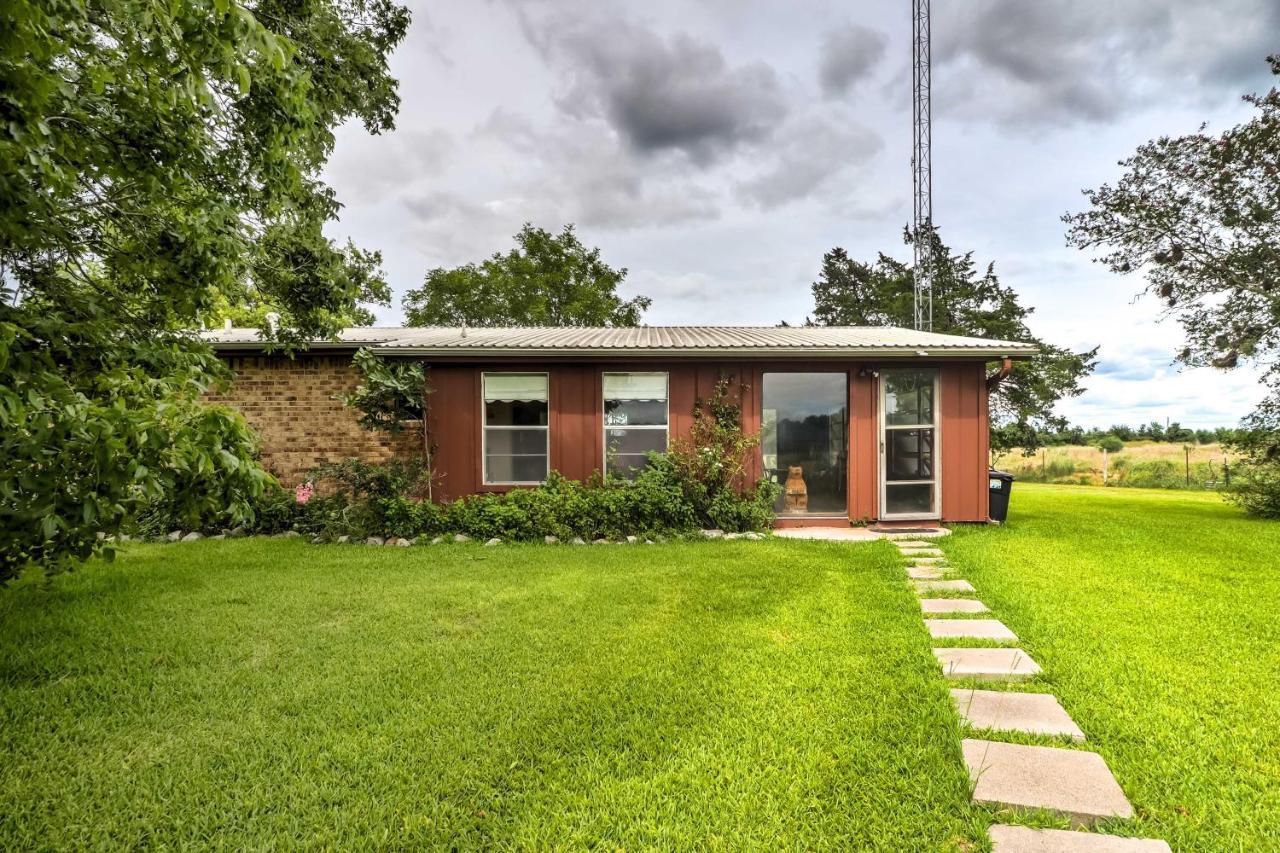 Carmine Cottage With Porch On Beautiful 60-Acre Farm المظهر الخارجي الصورة
