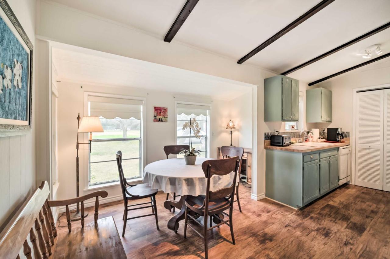 Carmine Cottage With Porch On Beautiful 60-Acre Farm المظهر الخارجي الصورة