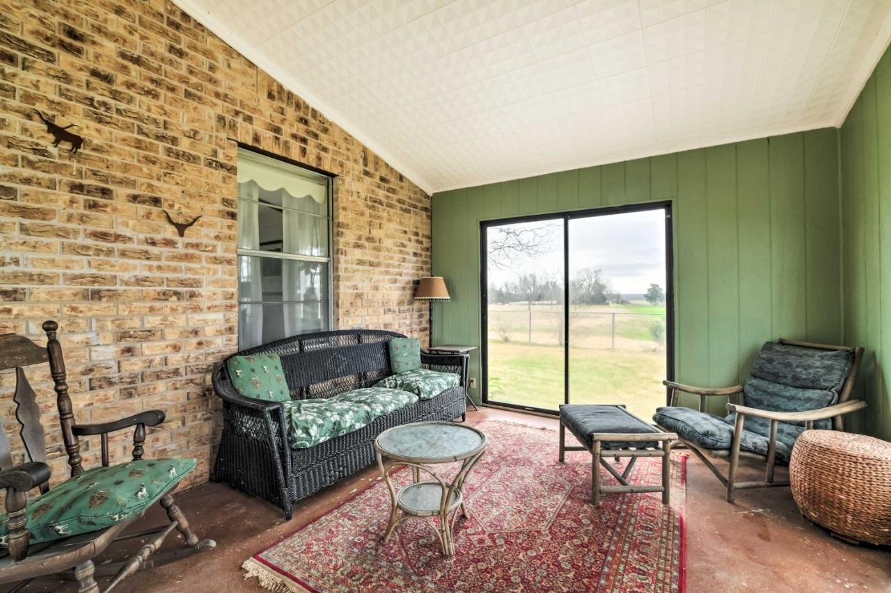 Carmine Cottage With Porch On Beautiful 60-Acre Farm المظهر الخارجي الصورة